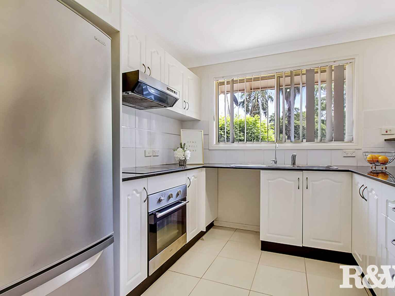 4/9 Gauss Place Tregear