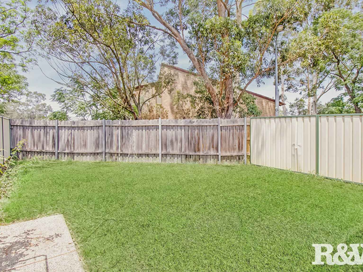 4/9 Gauss Place Tregear