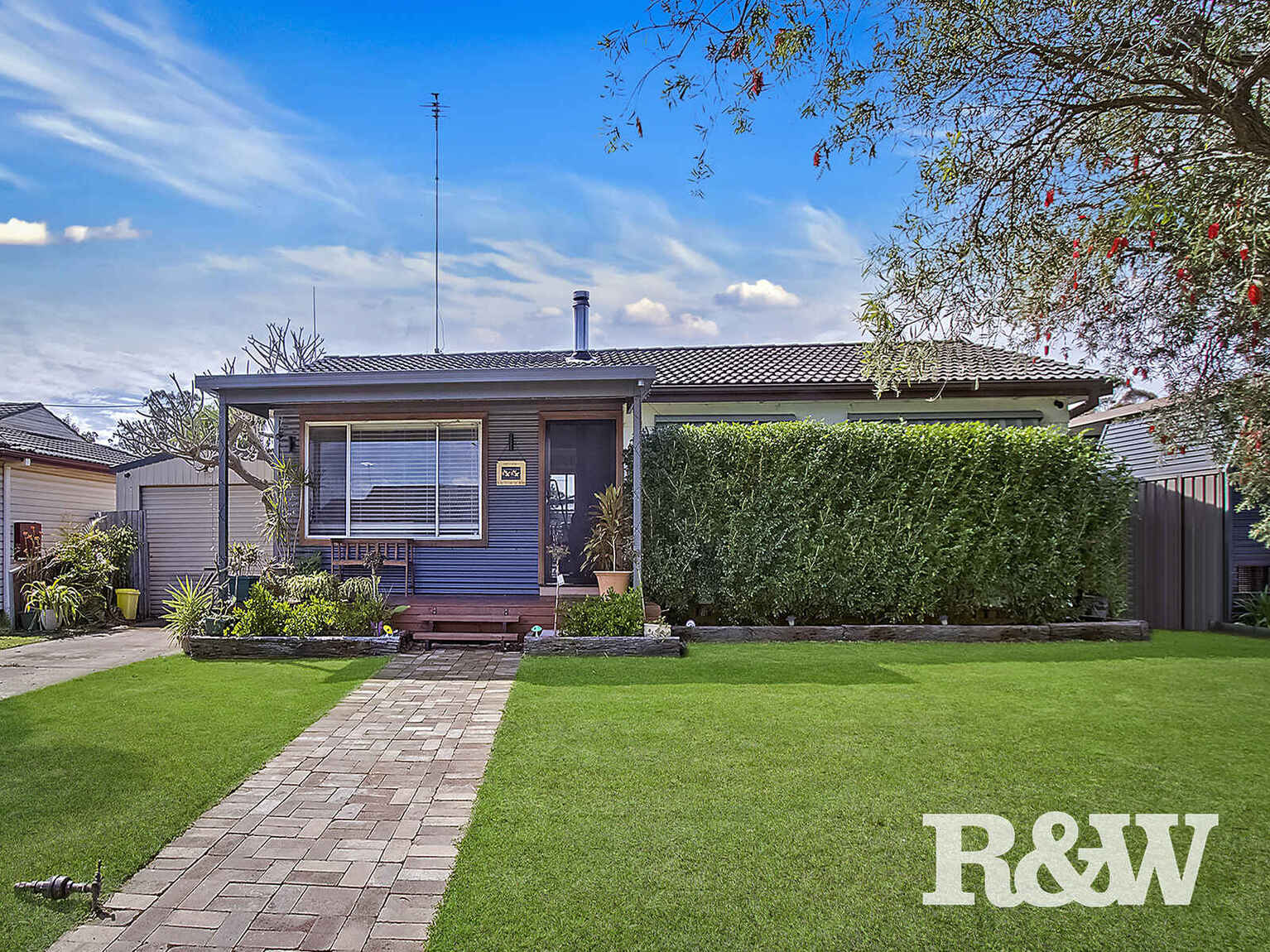 8 Melville Road St Clair