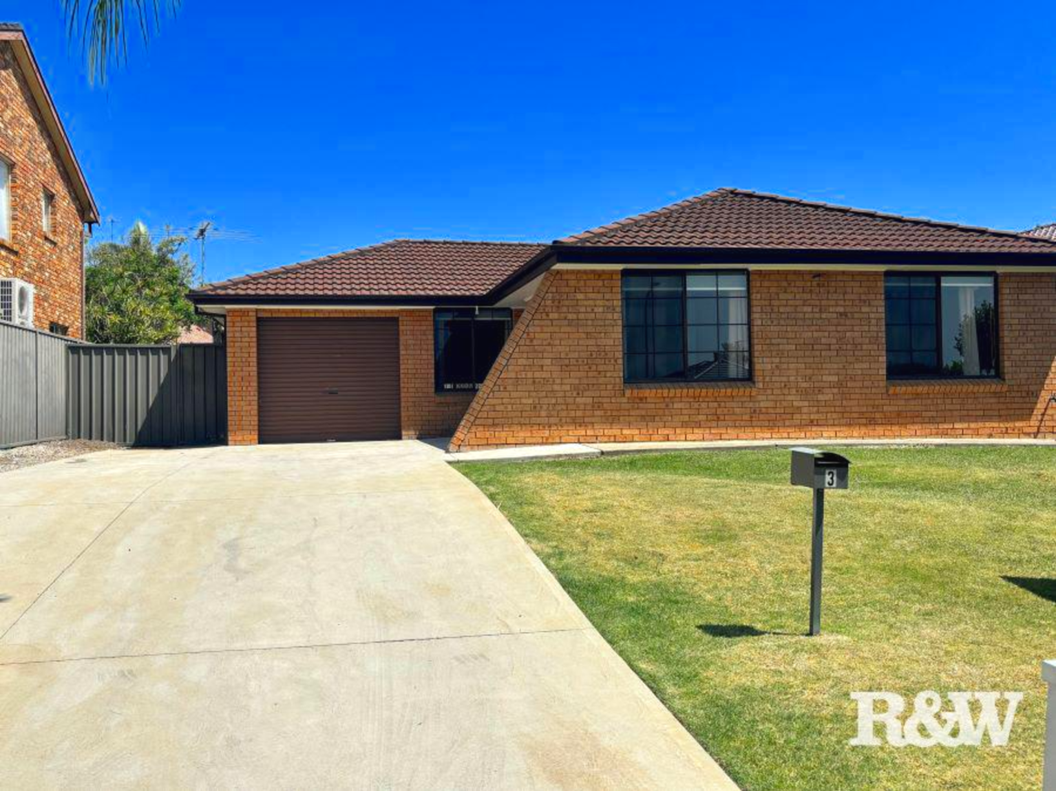 3 Sandalwood Avenue St Clair