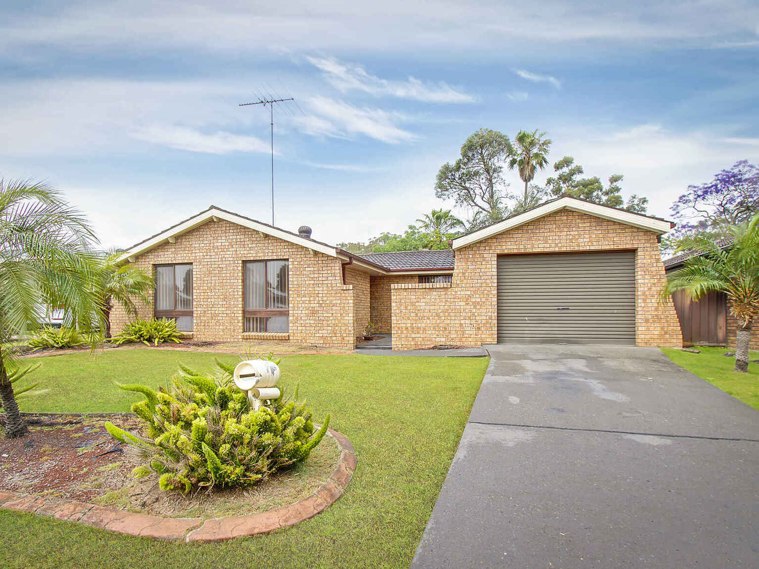 13 Merino Circuit St Clair