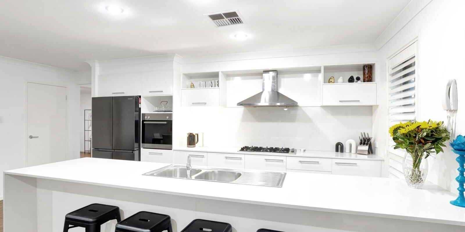 80 Bluestone Drive Glenmore Park 80 Bluestone Drive Glenmore Park
