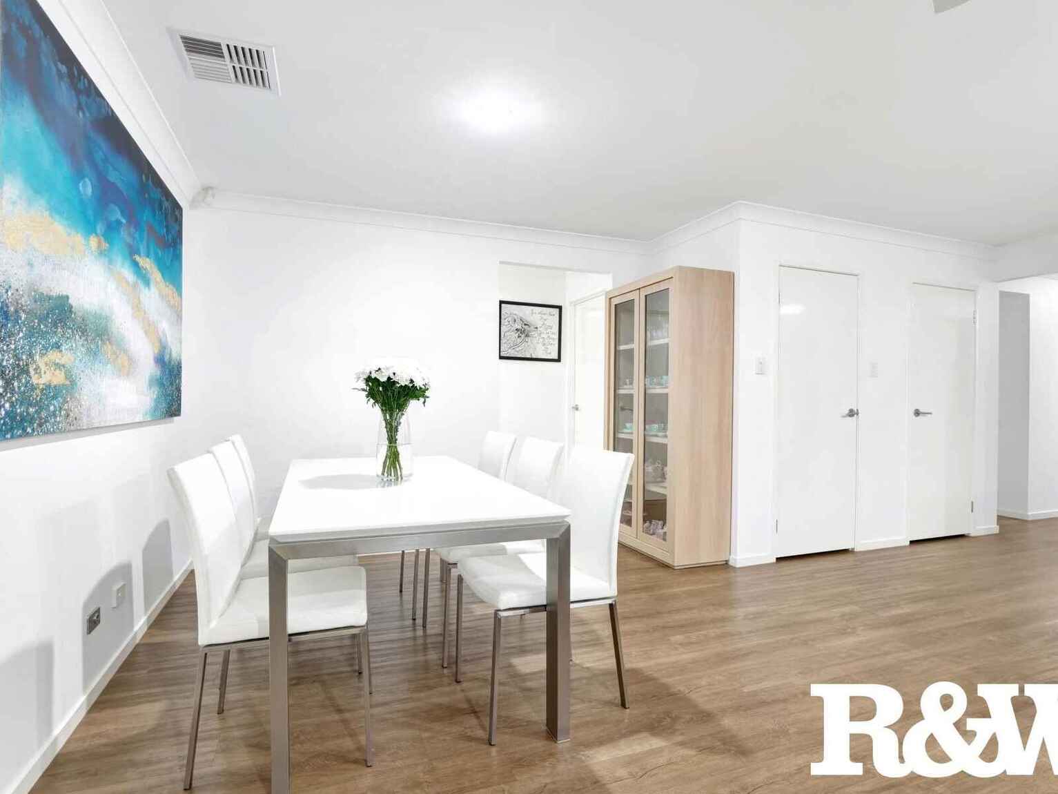 80 Bluestone Drive Glenmore Park 80 Bluestone Drive Glenmore Park