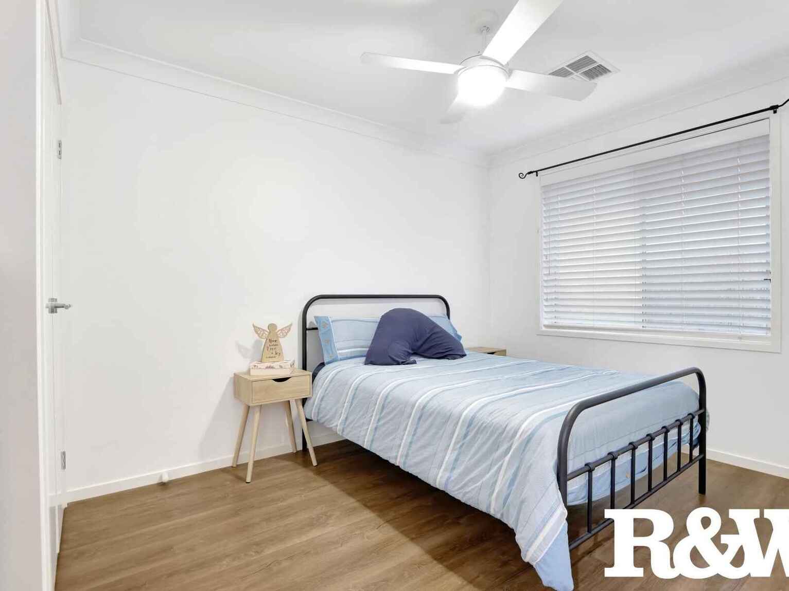 80 Bluestone Drive Glenmore Park 80 Bluestone Drive Glenmore Park