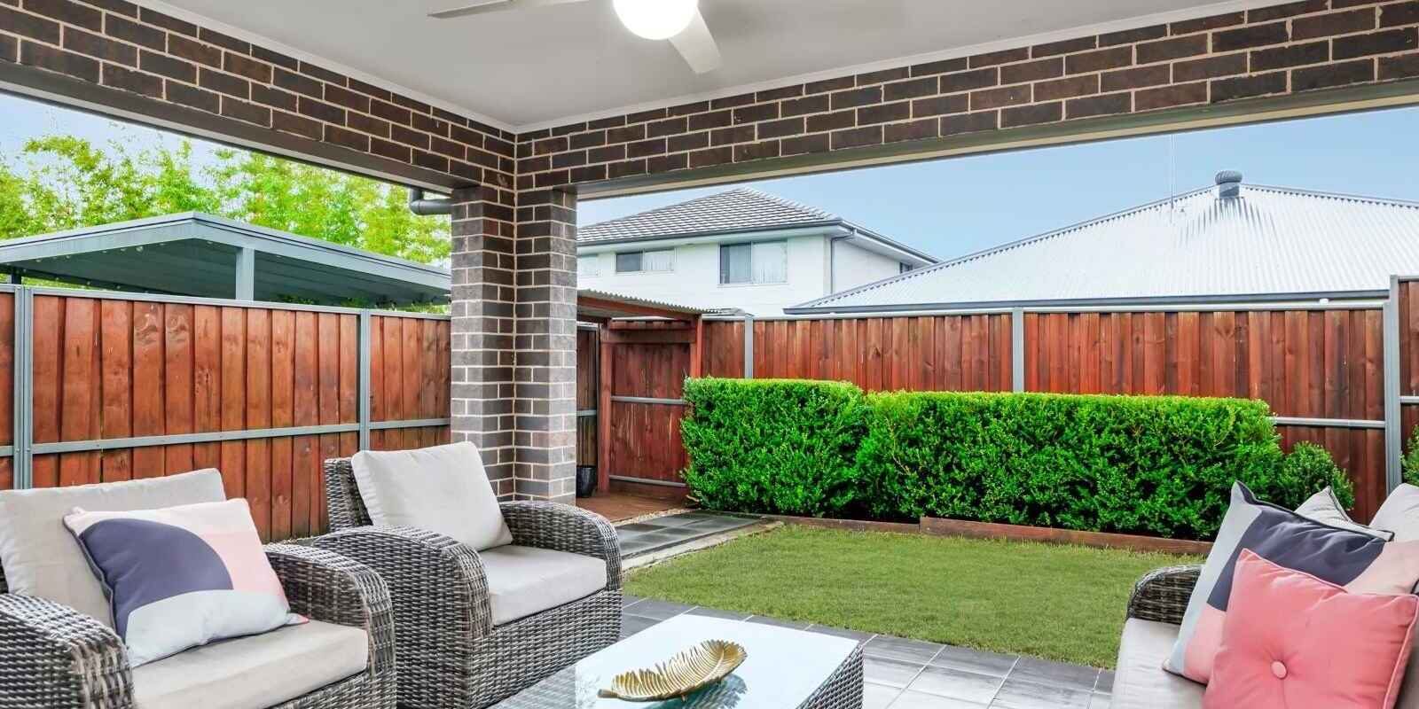 80 Bluestone Drive Glenmore Park 80 Bluestone Drive Glenmore Park