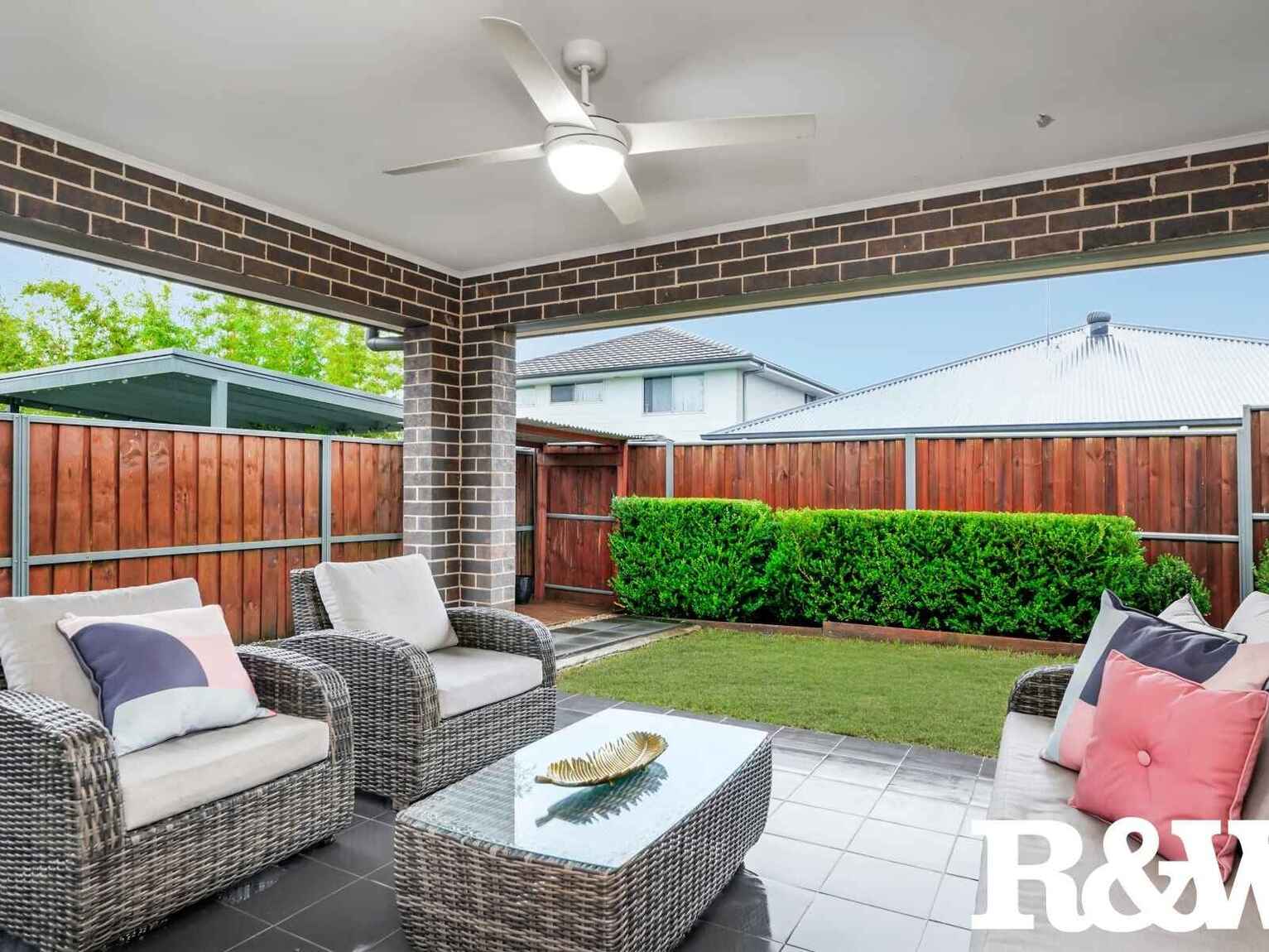 80 Bluestone Drive Glenmore Park 80 Bluestone Drive Glenmore Park