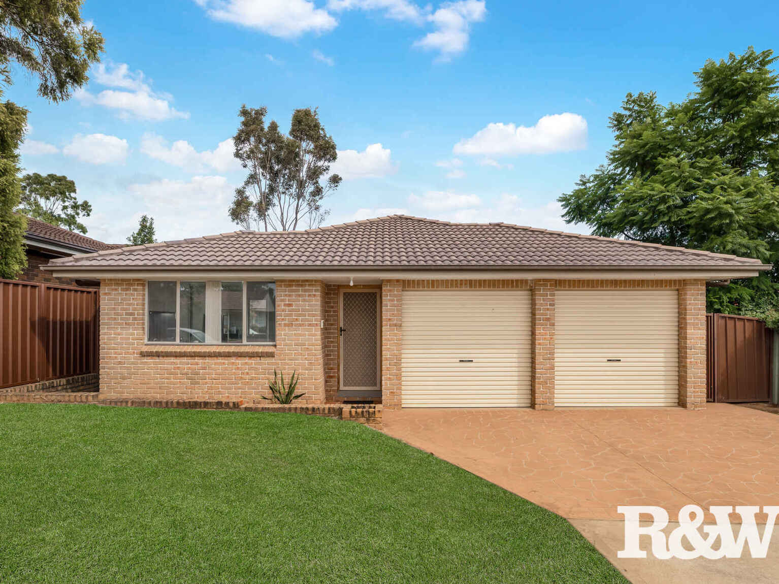 10A Peter Pan Glen St Clair