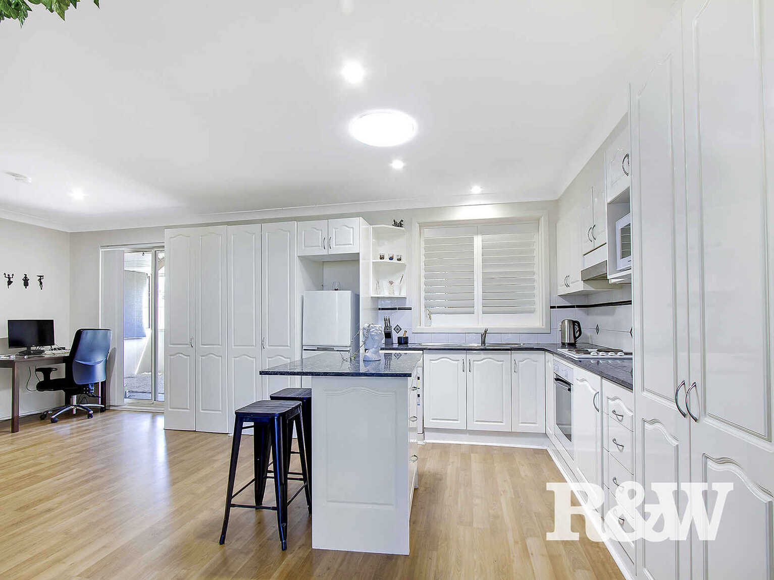 31 McCartney Crescent St Clair 31 McCartney Crescent St Clair