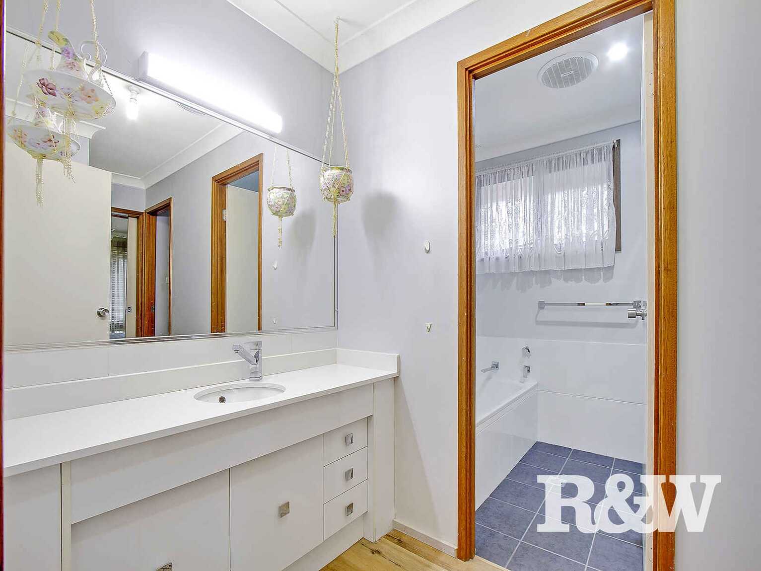 46 Shakespeare Drive St Clair