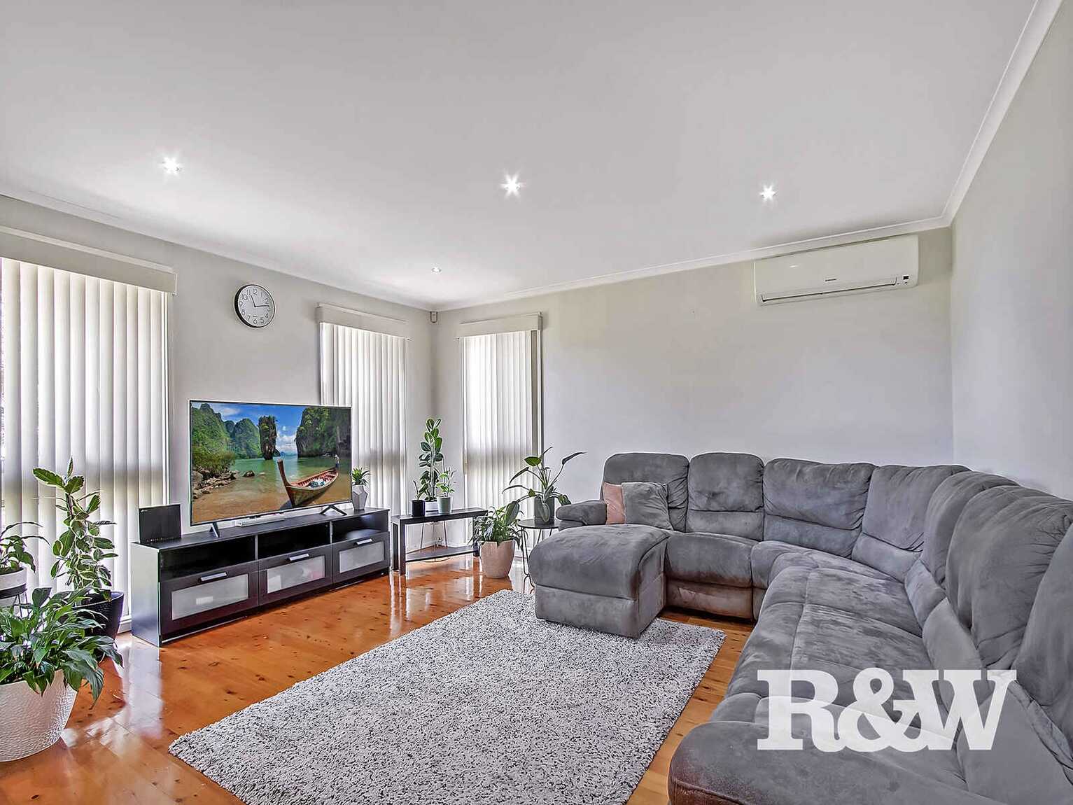 2 Chrisalex Place St Clair