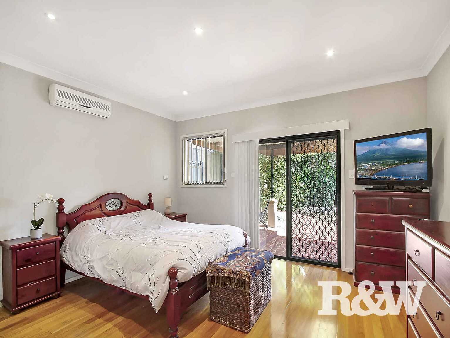 2 Chrisalex Place St Clair