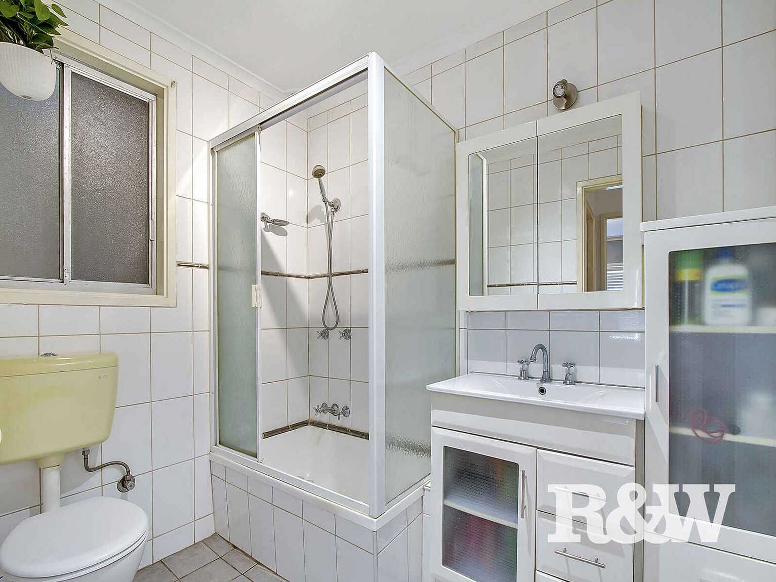 2 Chrisalex Place St Clair