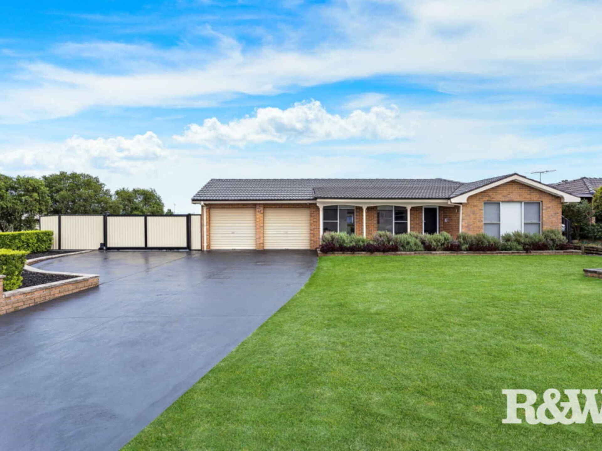 1 Tumut Place St Clair