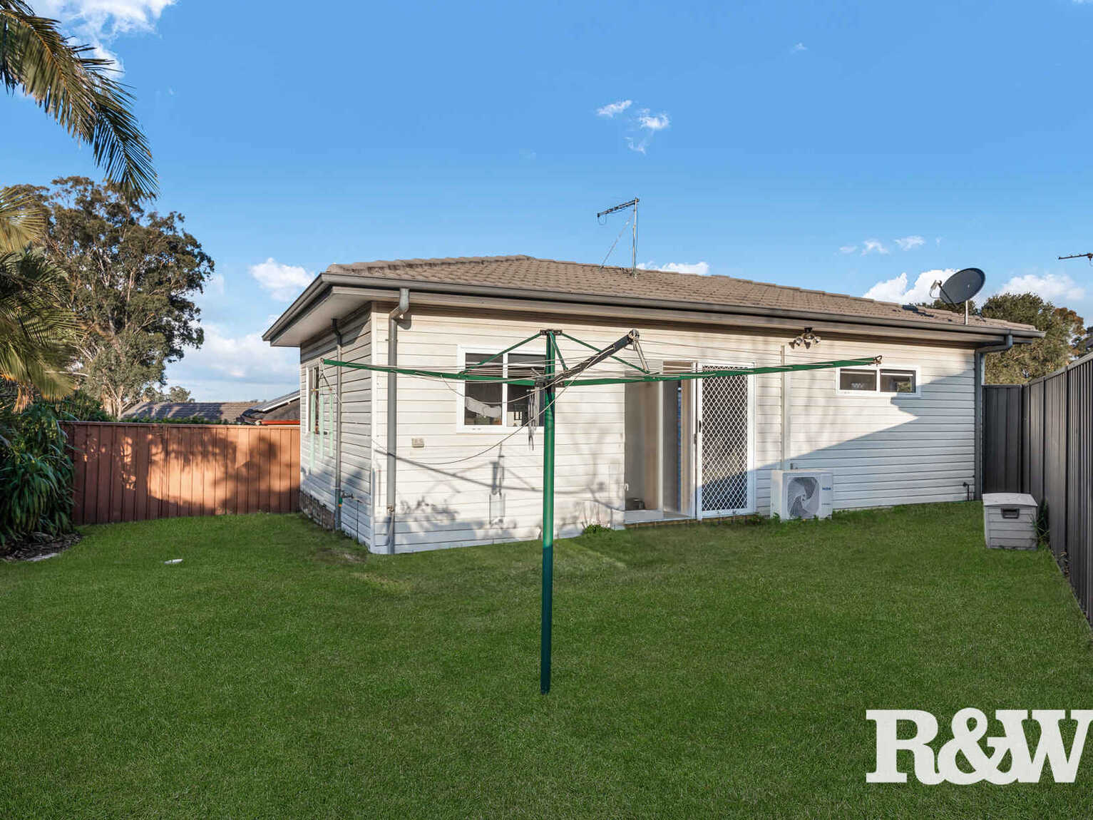 4 & 4A Neenan Place Erskine Park 4 & 4A Neenan Place Erskine Park