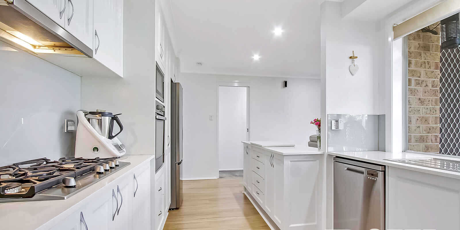 6 Pecos Close St Clair
