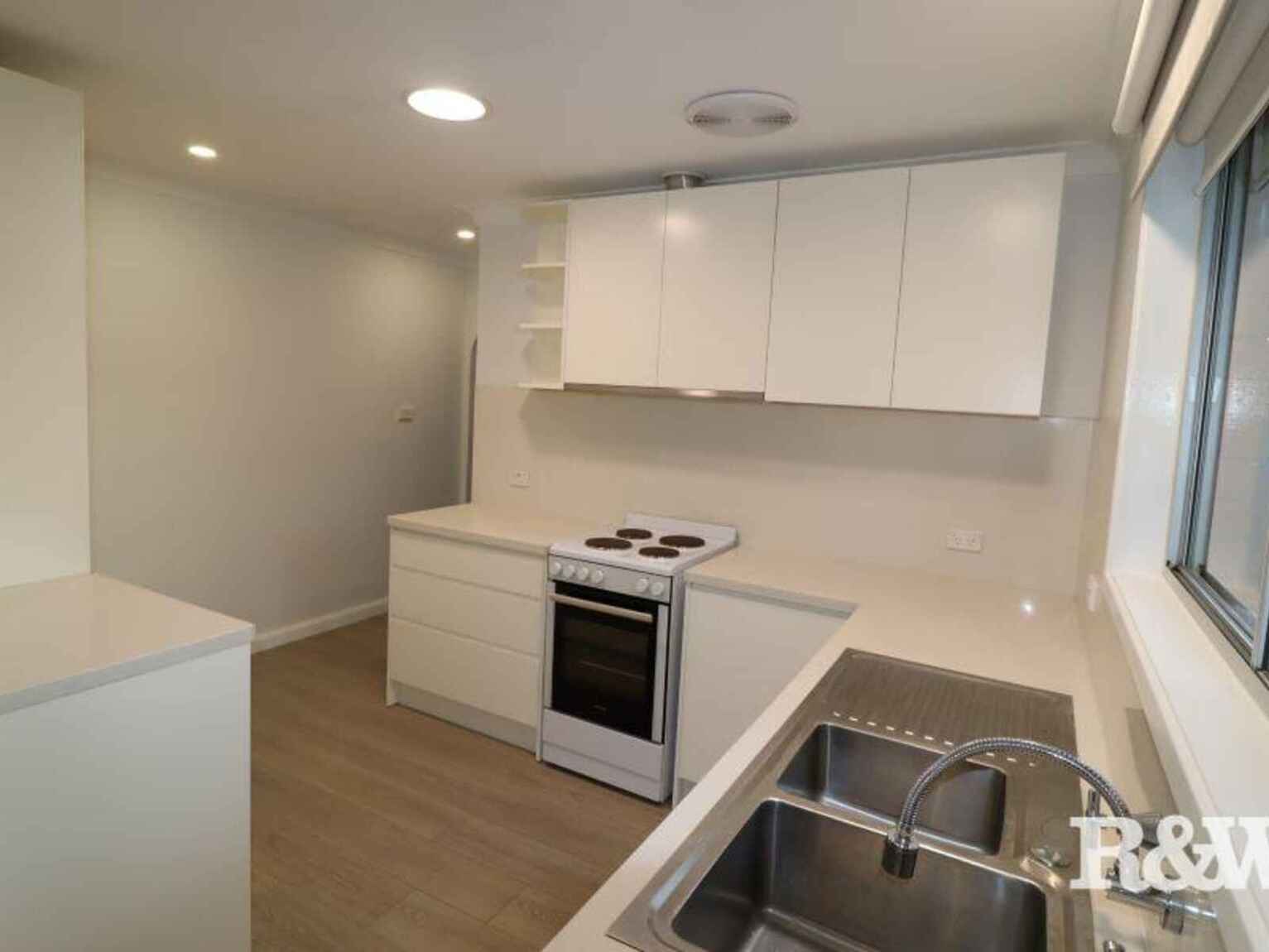 11 Kyleanne Place Dean Park 11 Kyleanne Place Dean Park