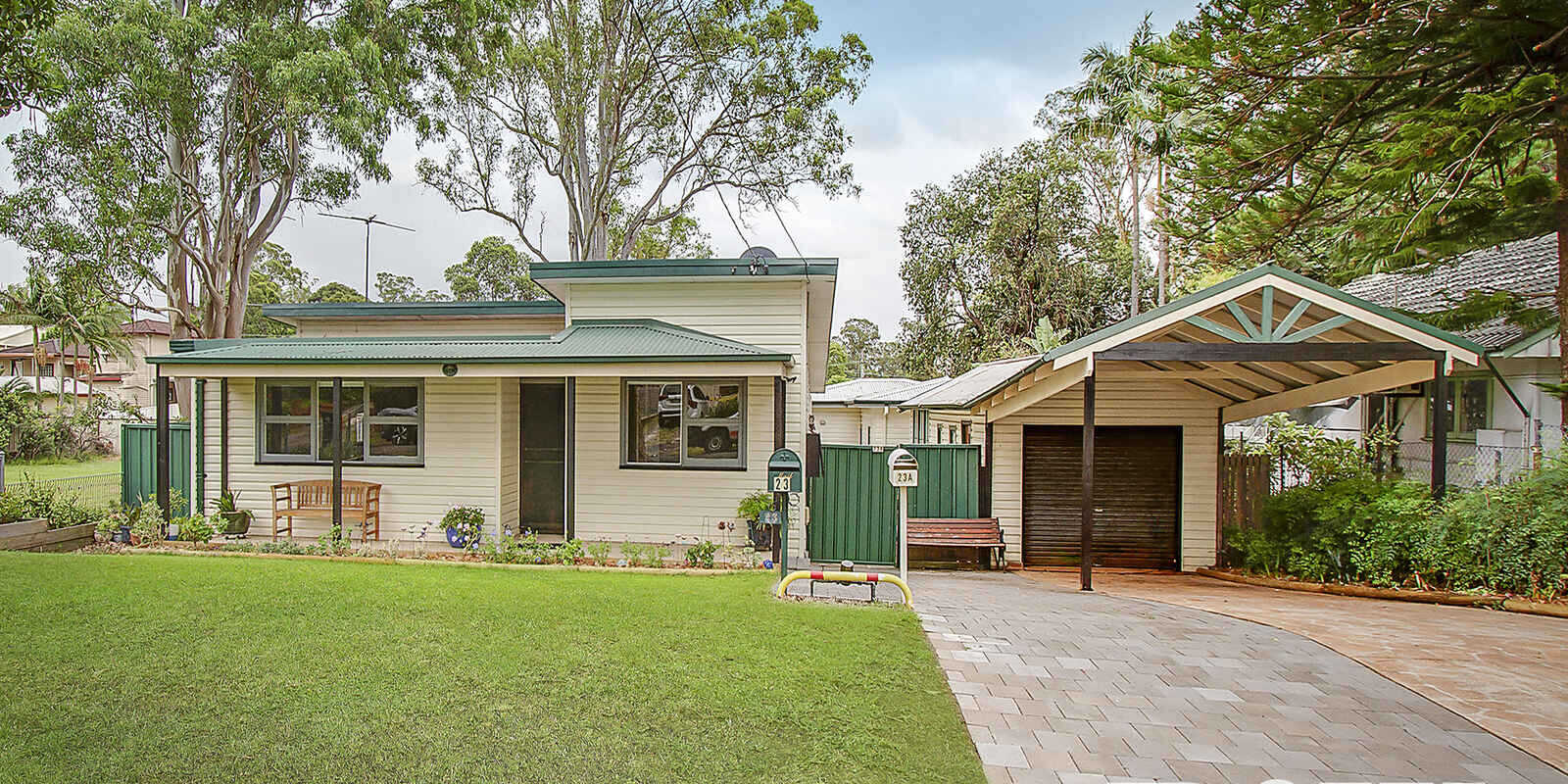 23 & 23A Epping Close Cambridge Park