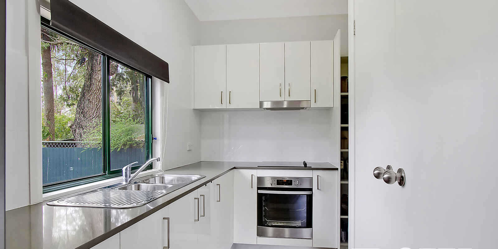23 & 23A Epping Close Cambridge Park