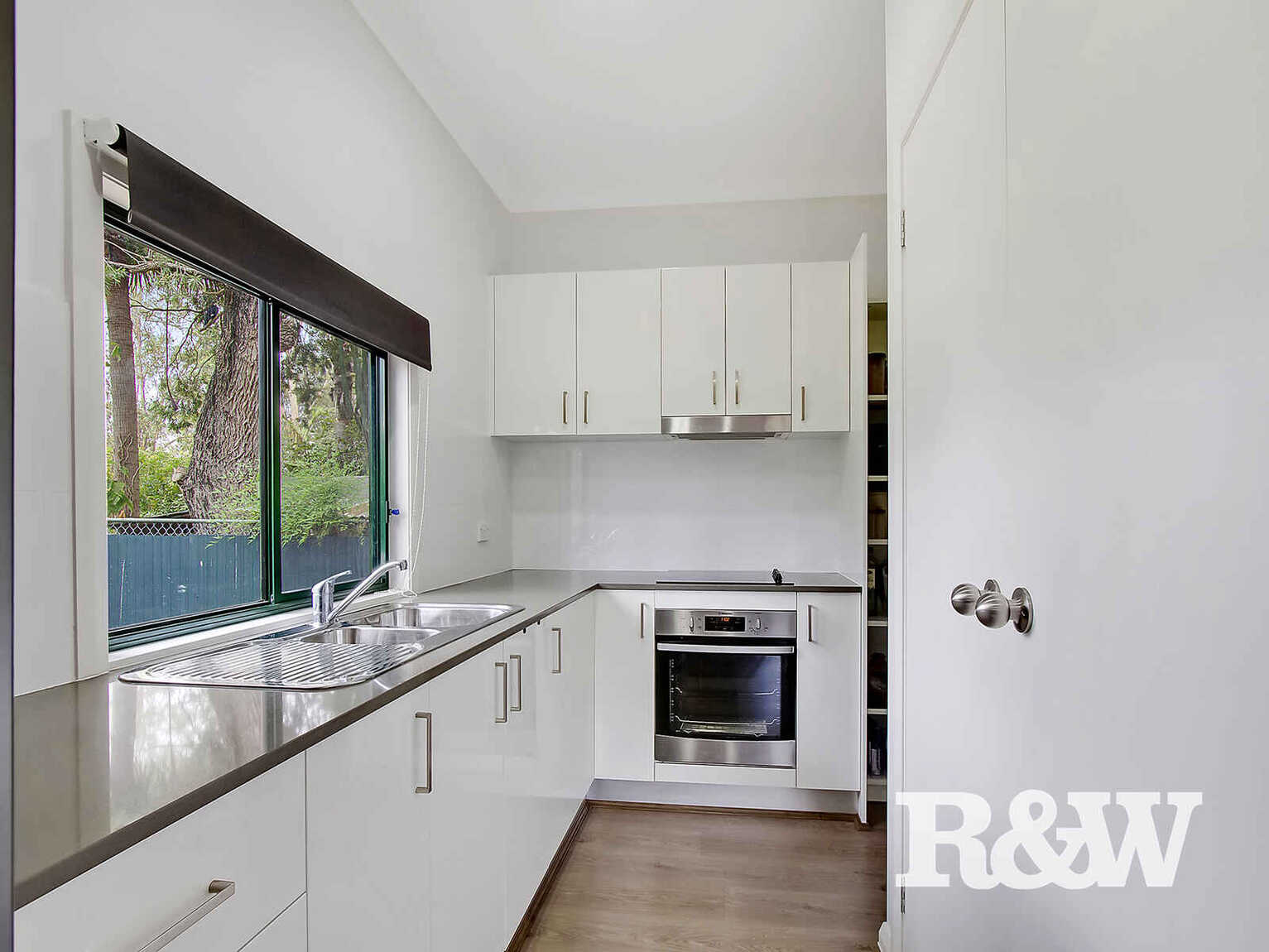 23 & 23A Epping Close Cambridge Park