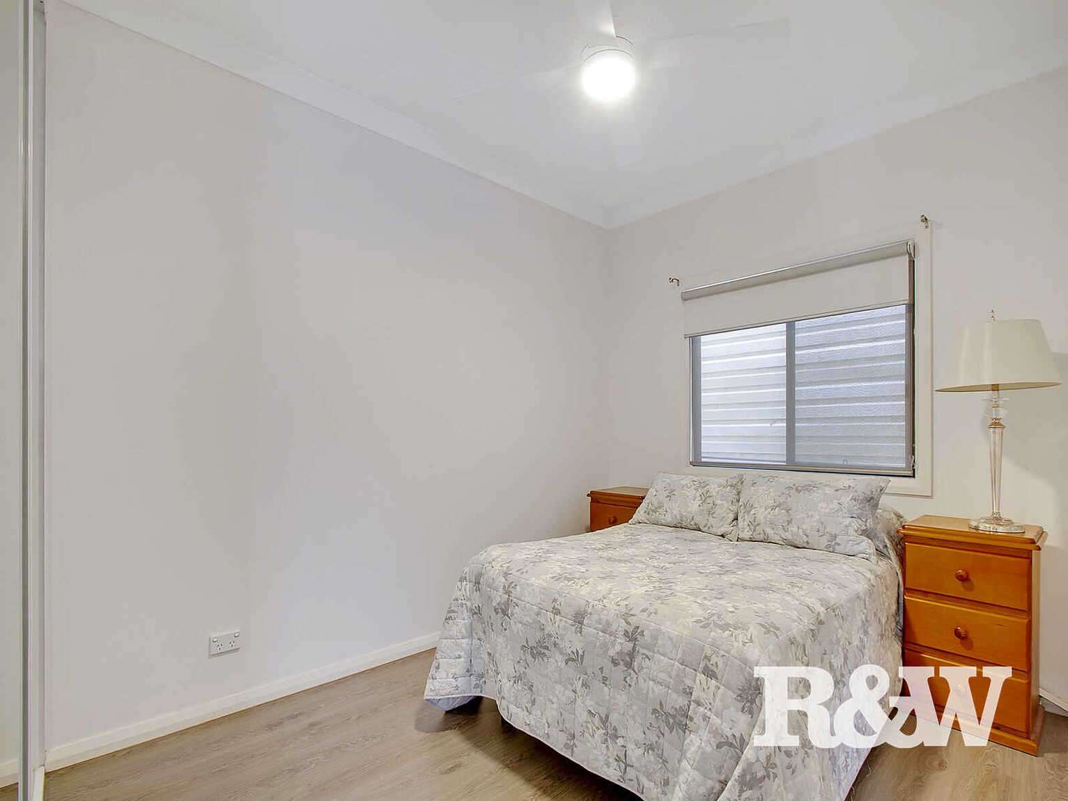 23 & 23A Epping Close Cambridge Park