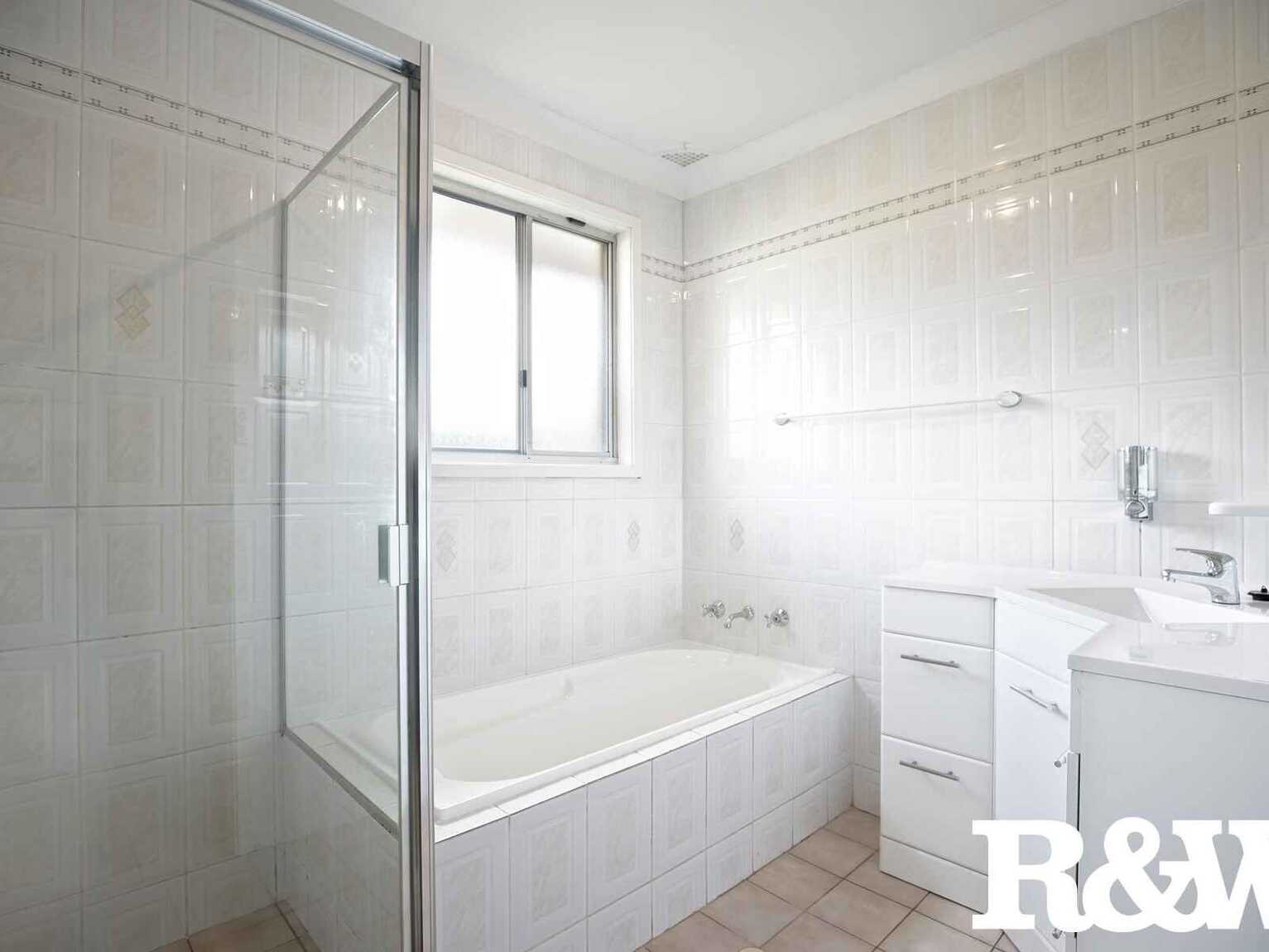 24 Shakespeare Drive St Clair 24 Shakespeare Drive St Clair