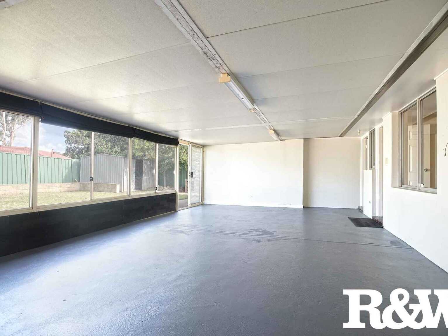 24 Shakespeare Drive St Clair 24 Shakespeare Drive St Clair