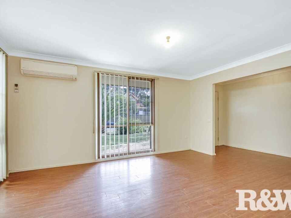 4 Barossa Close St Clair