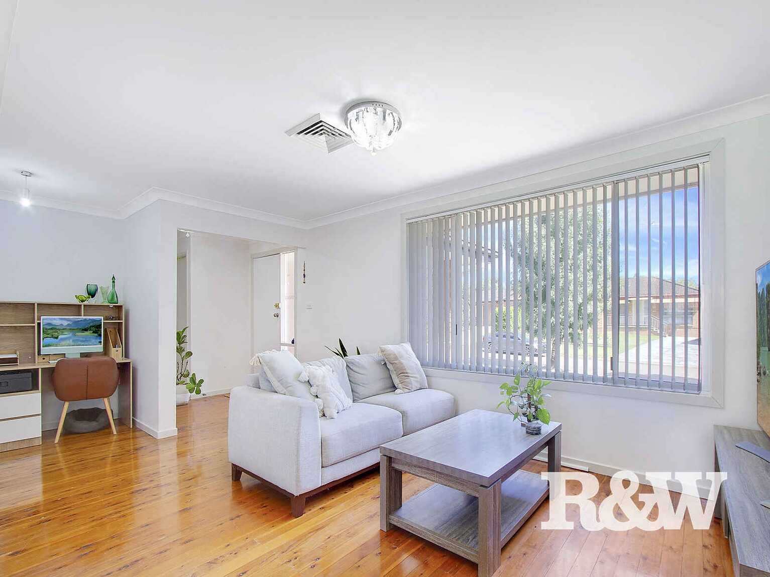 37 Windrush Circuit St Clair 37 Windrush Circuit St Clair