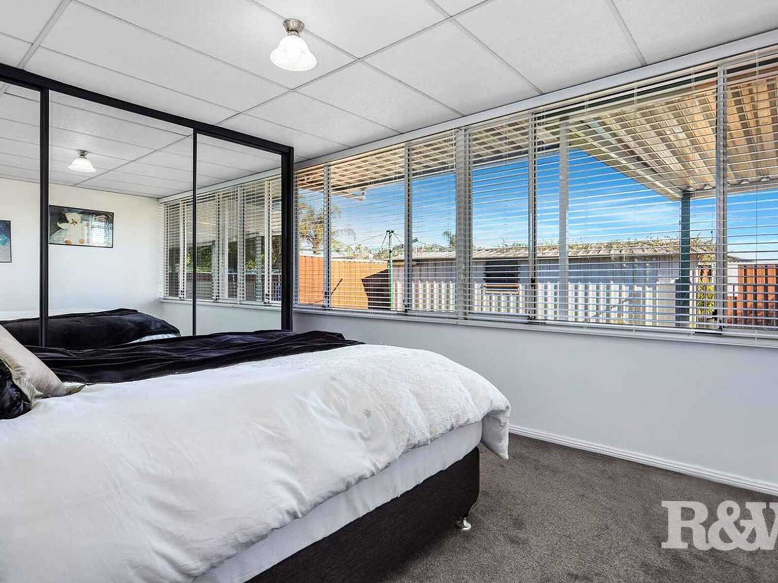 6 Olliver Crescent St Clair