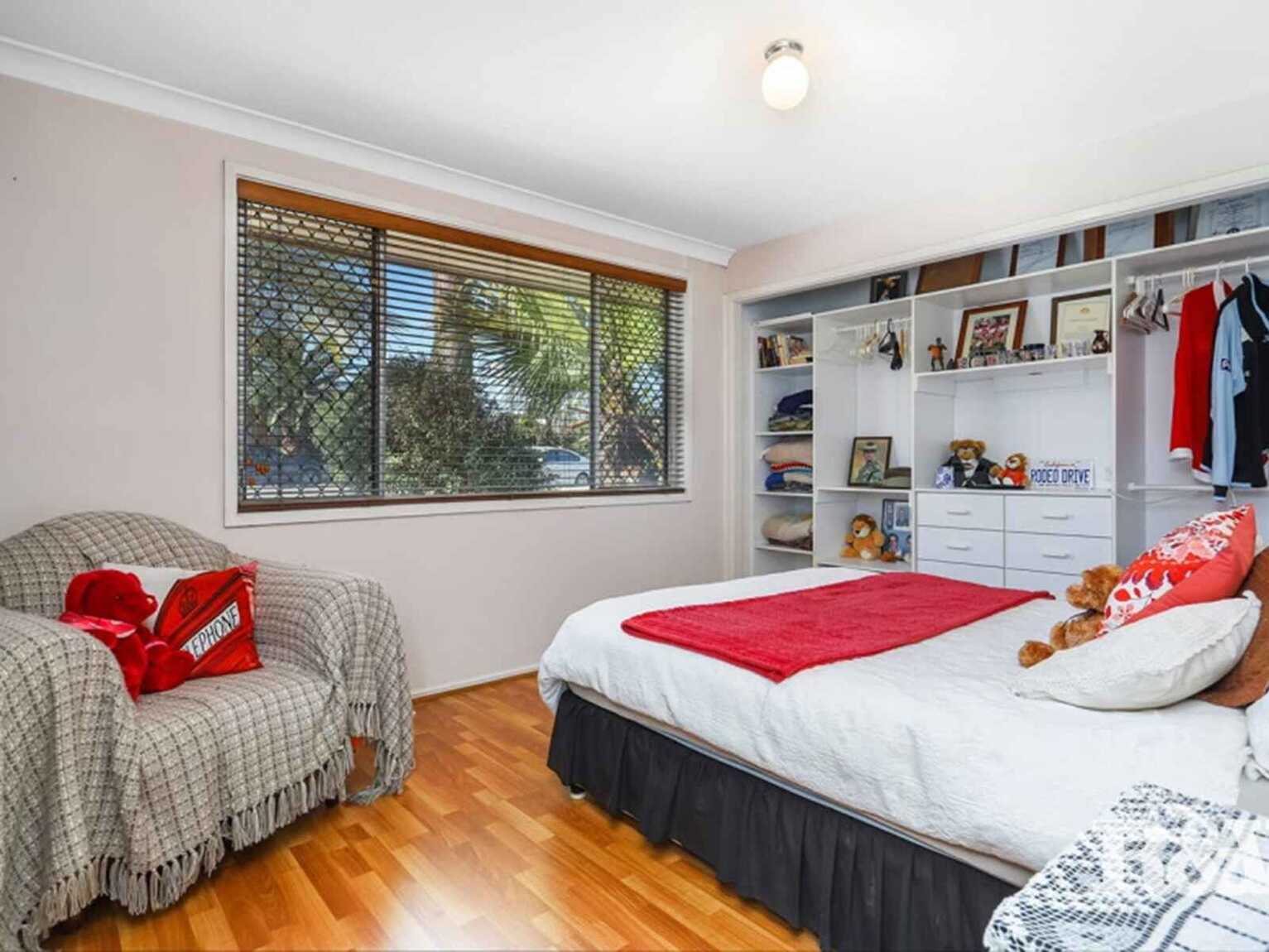6 Olliver Crescent St Clair