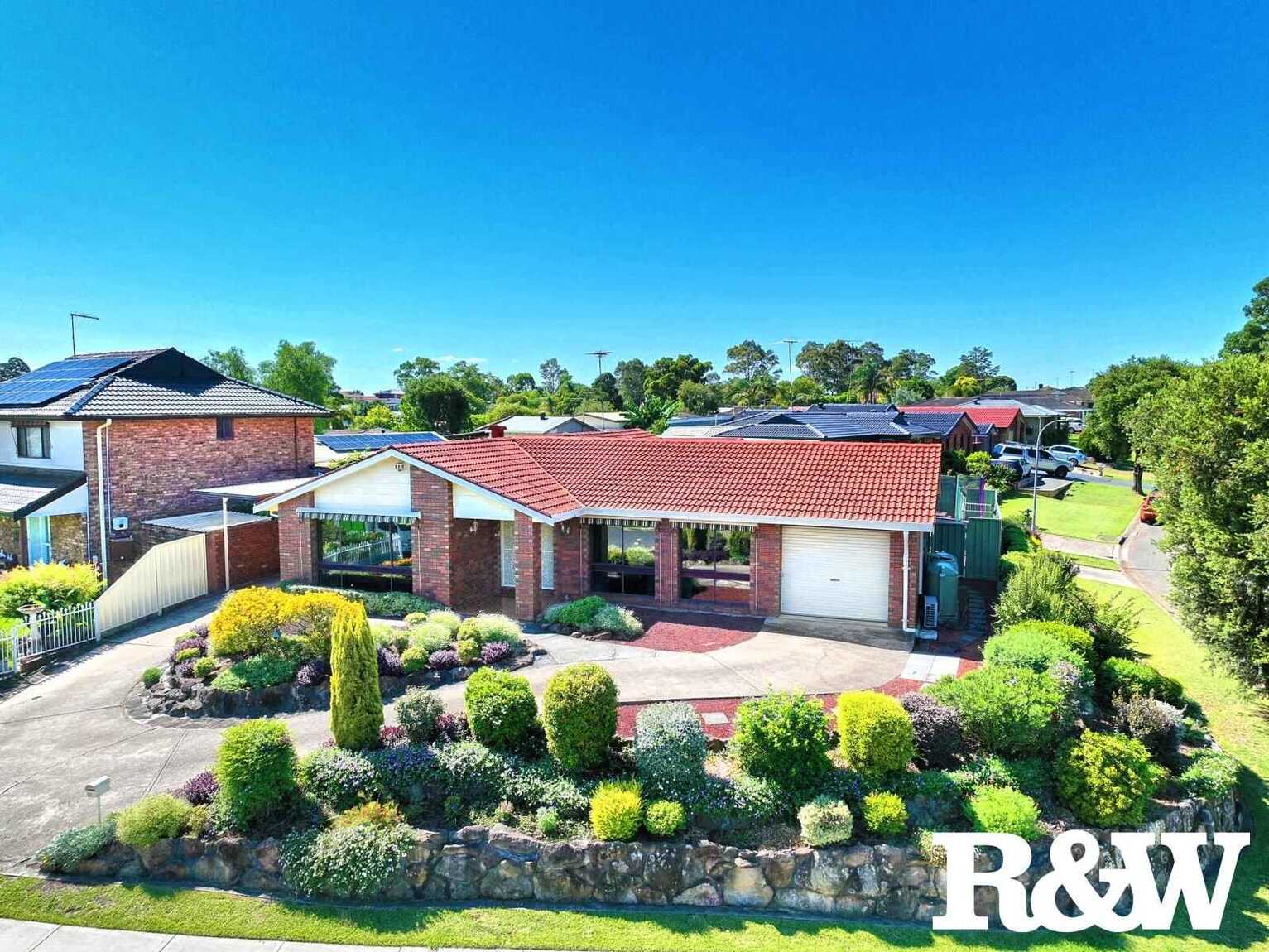 52 Leicester Way St Clair 52 Leicester Way St Clair