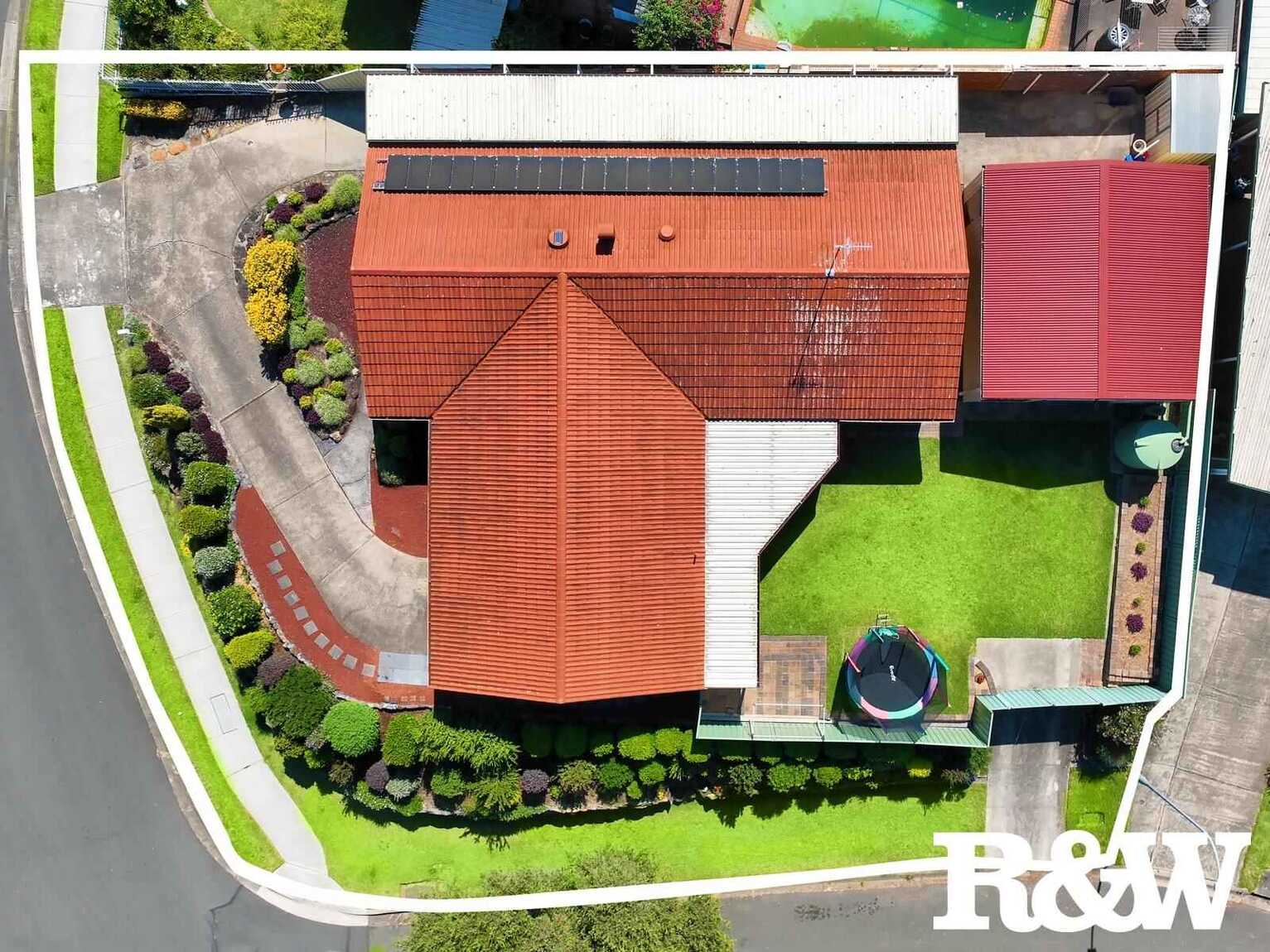 52 Leicester Way St Clair 52 Leicester Way St Clair