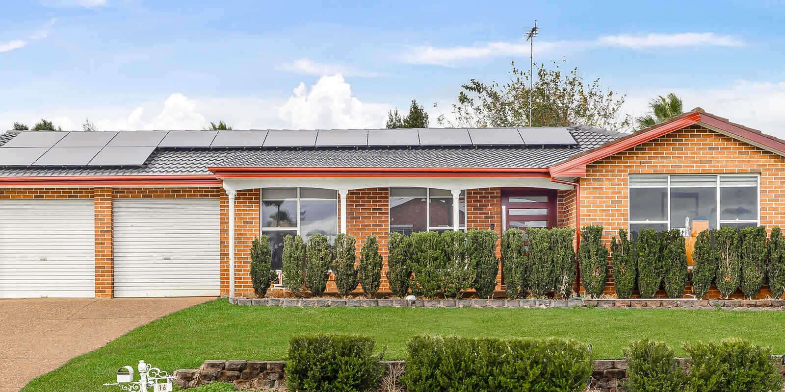16 Como Close St Clair