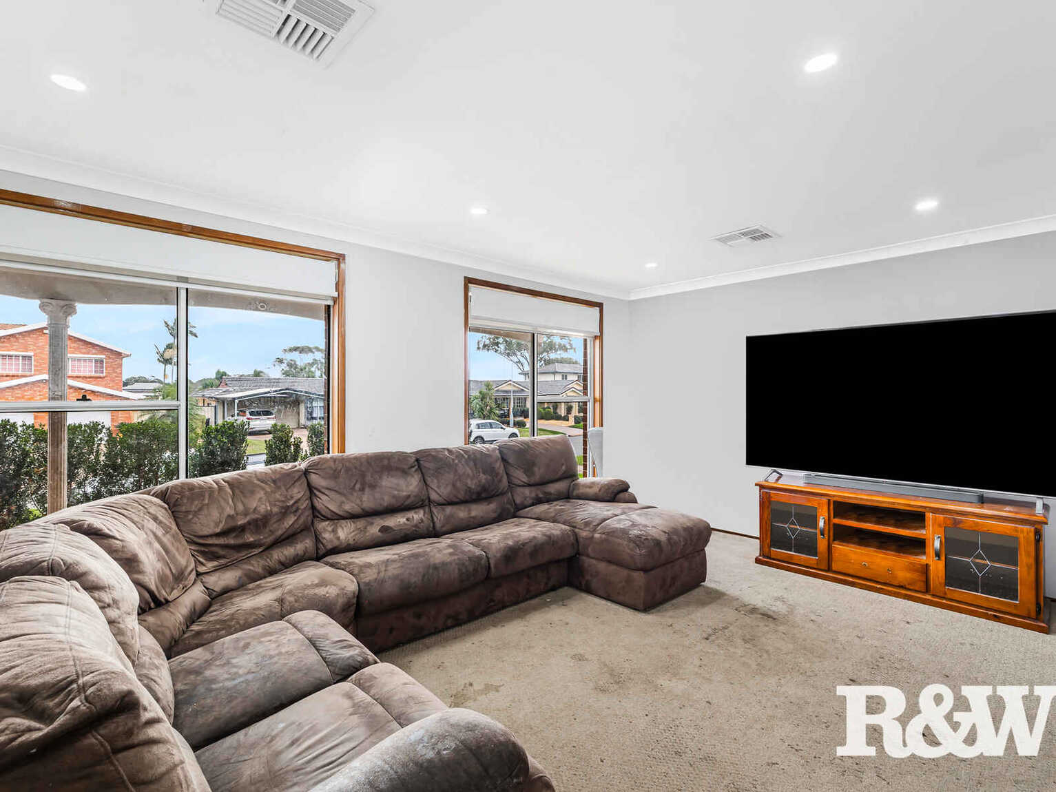 16 Como Close St Clair