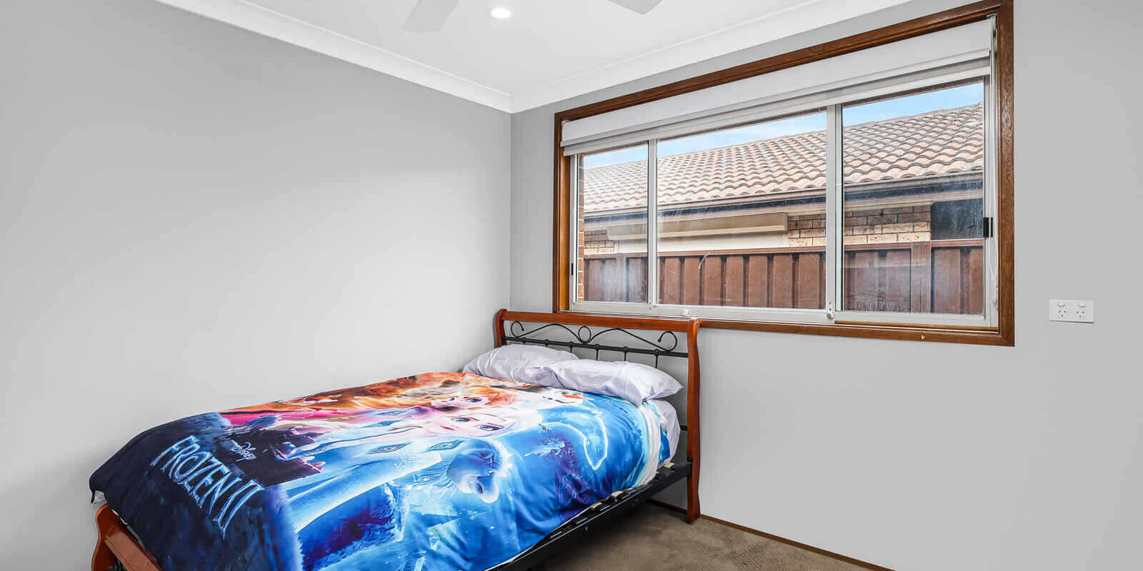 16 Como Close St Clair