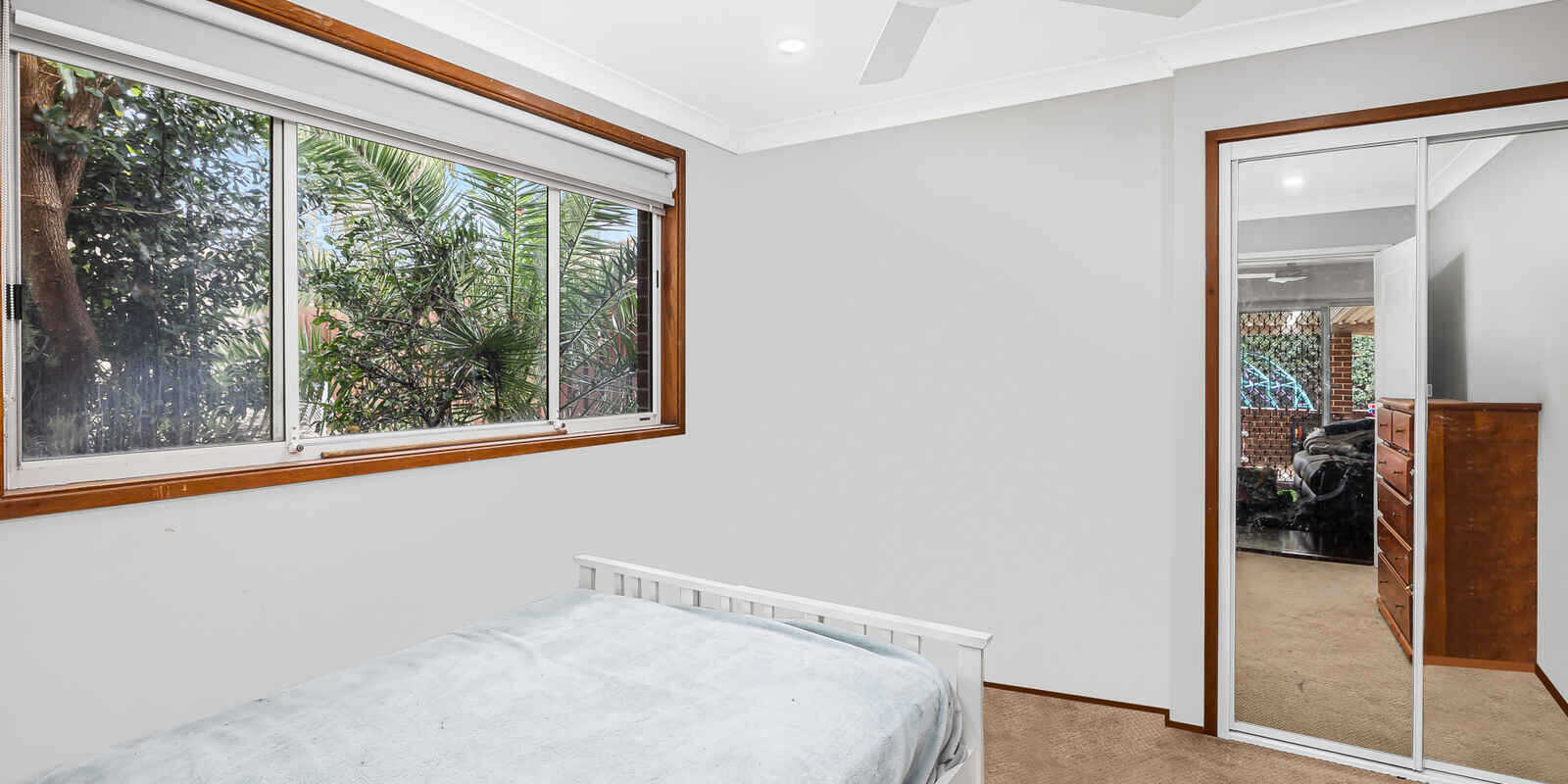 16 Como Close St Clair
