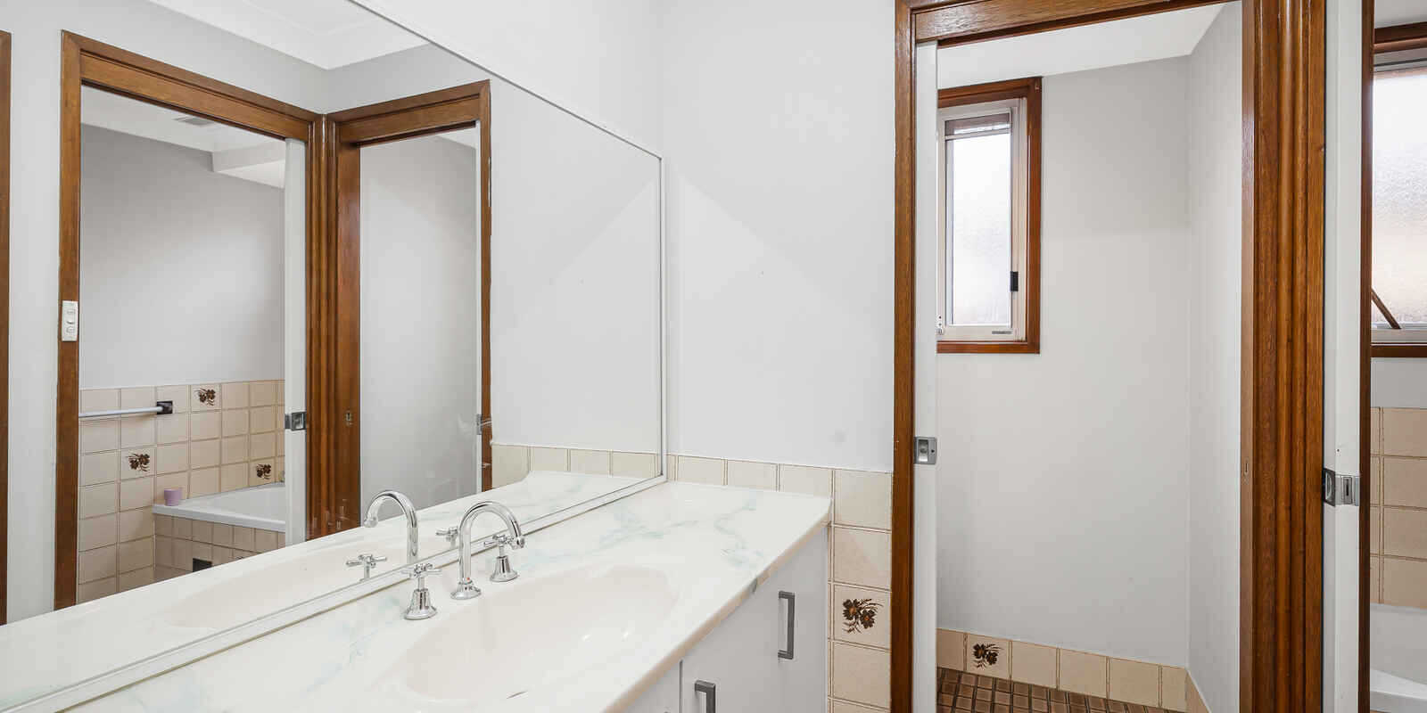 16 Como Close St Clair