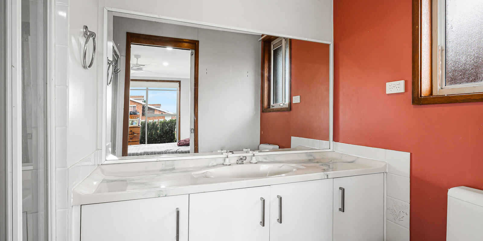 16 Como Close St Clair