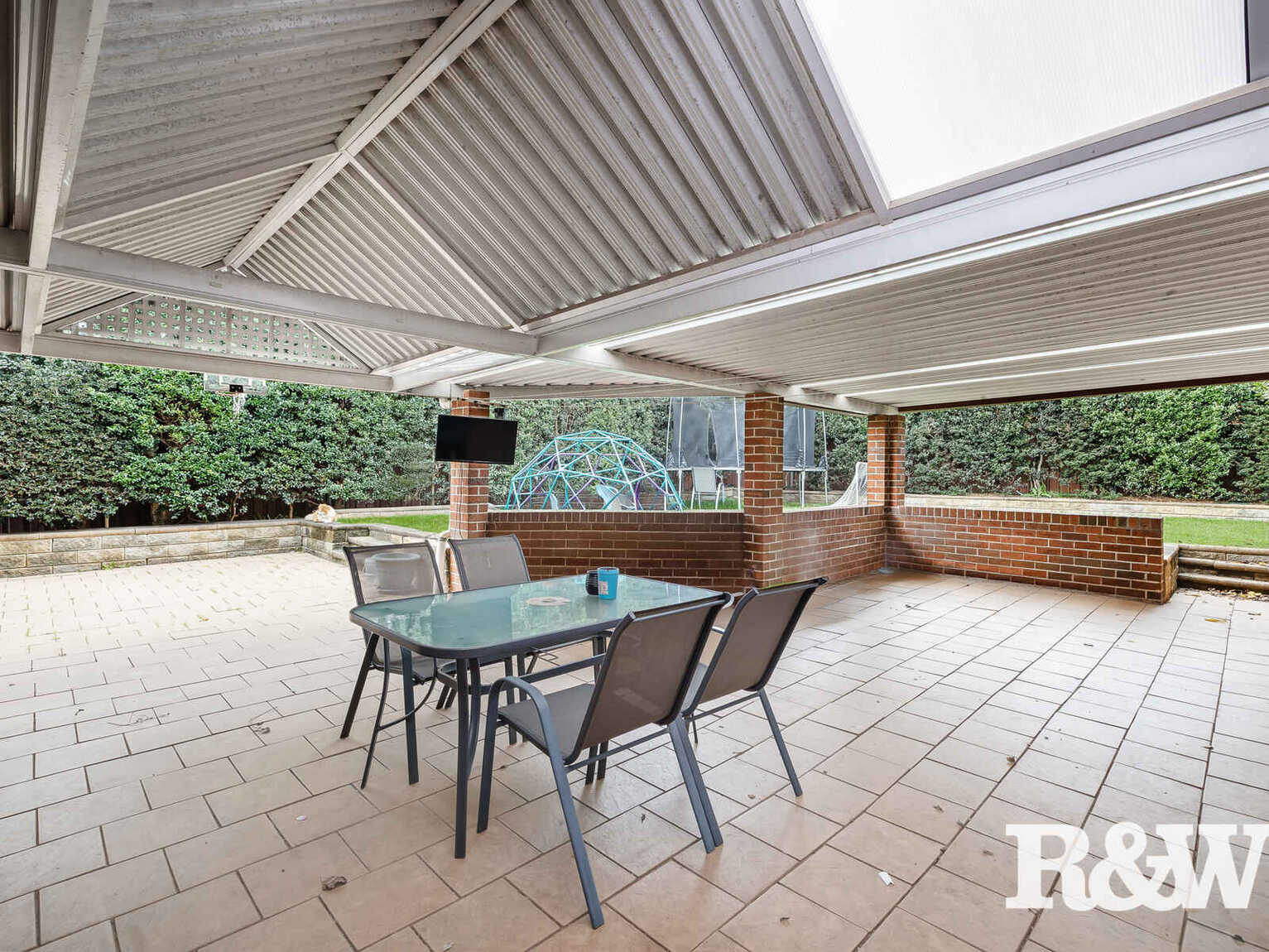 16 Como Close St Clair