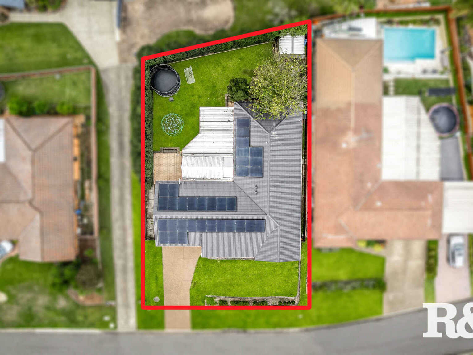16 Como Close St Clair