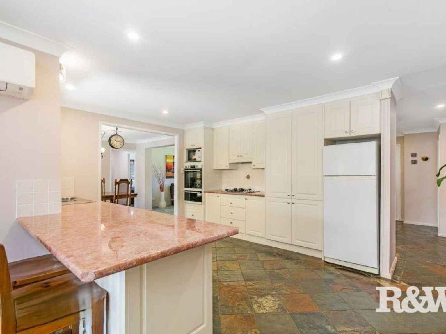 14 Mynah Close St Clair 14 Mynah Close St Clair