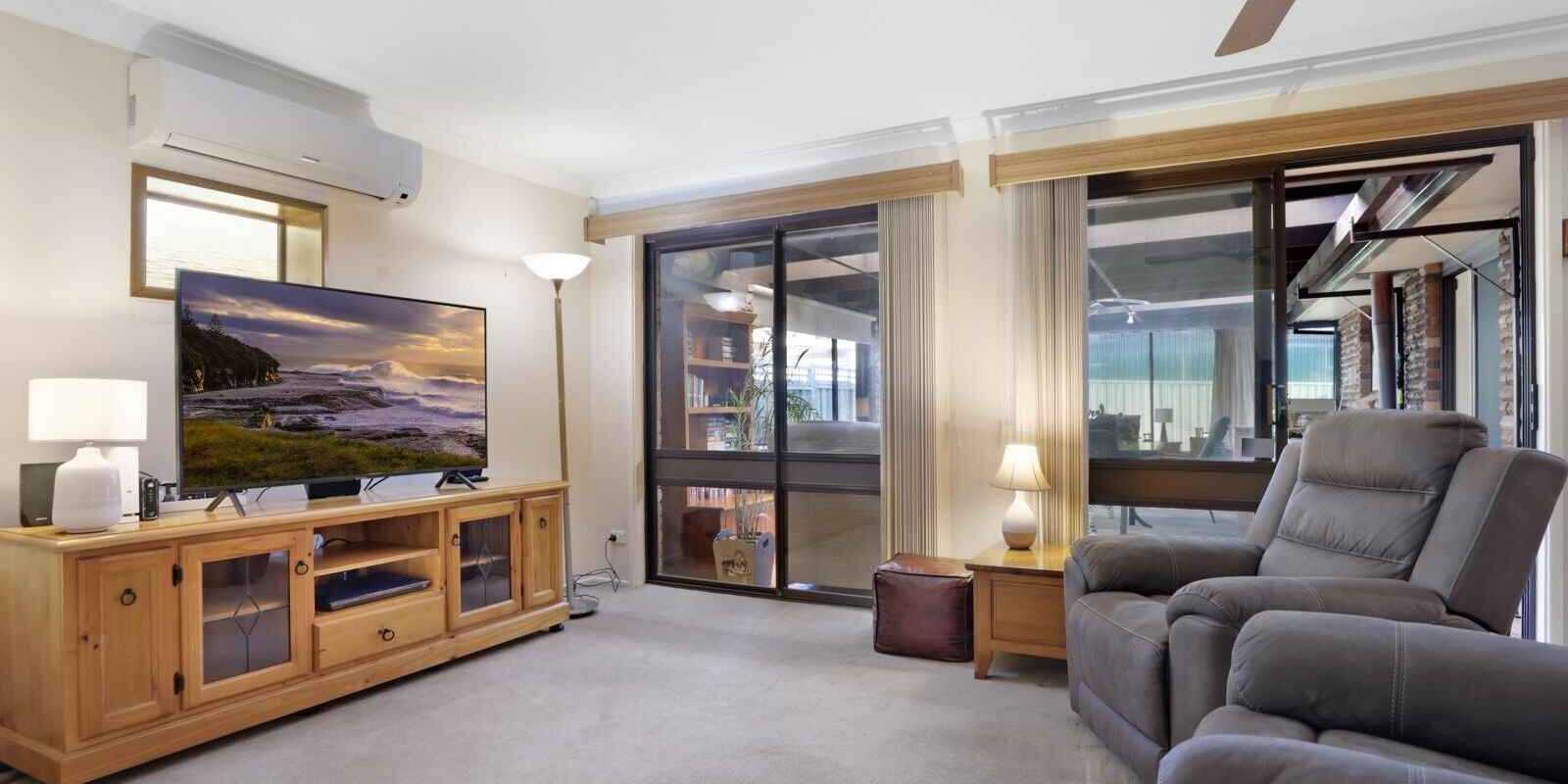 1 Tulip Place St Clair 1 Tulip Place St Clair