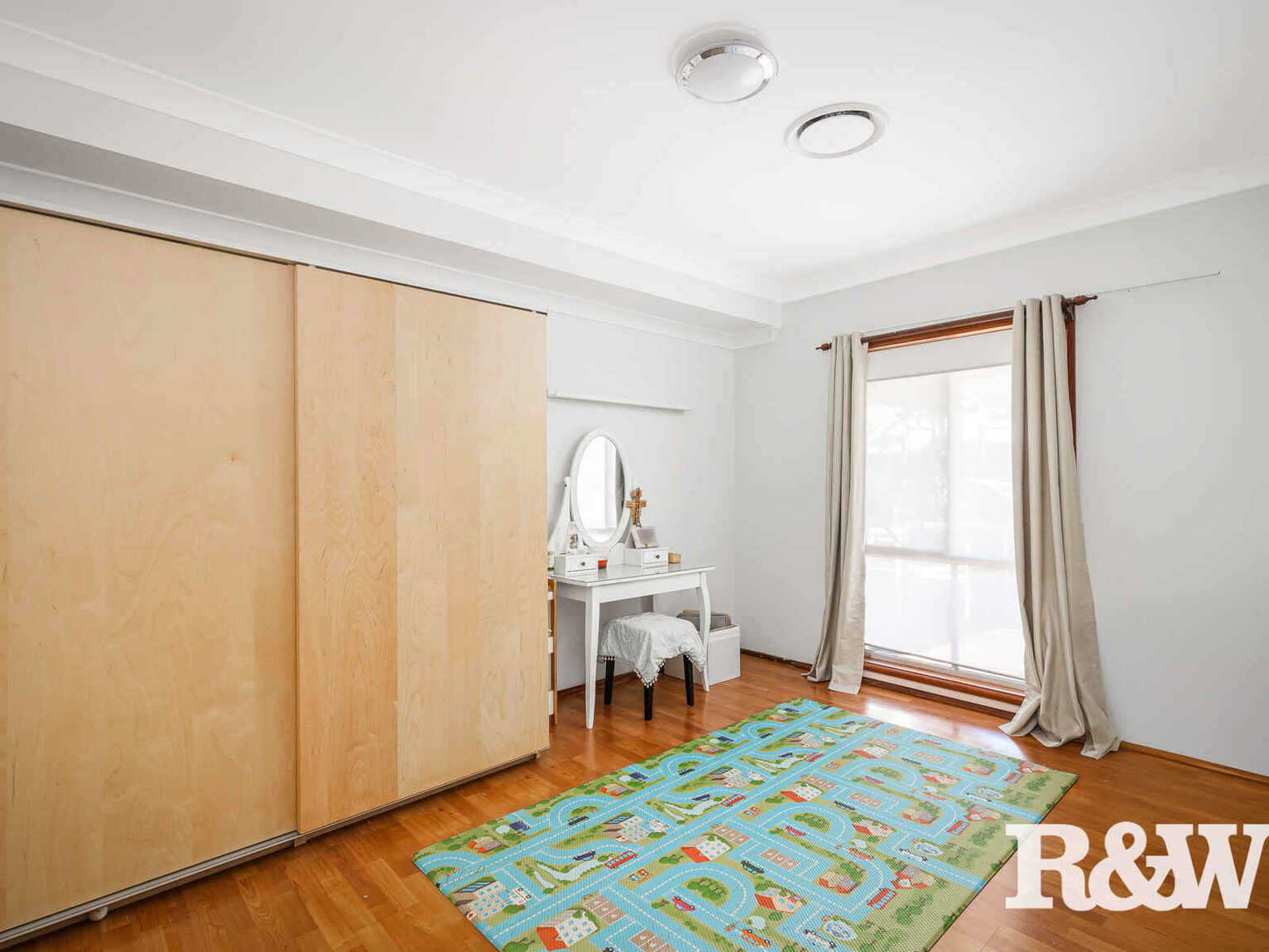 2 Pyramus Place St Clair