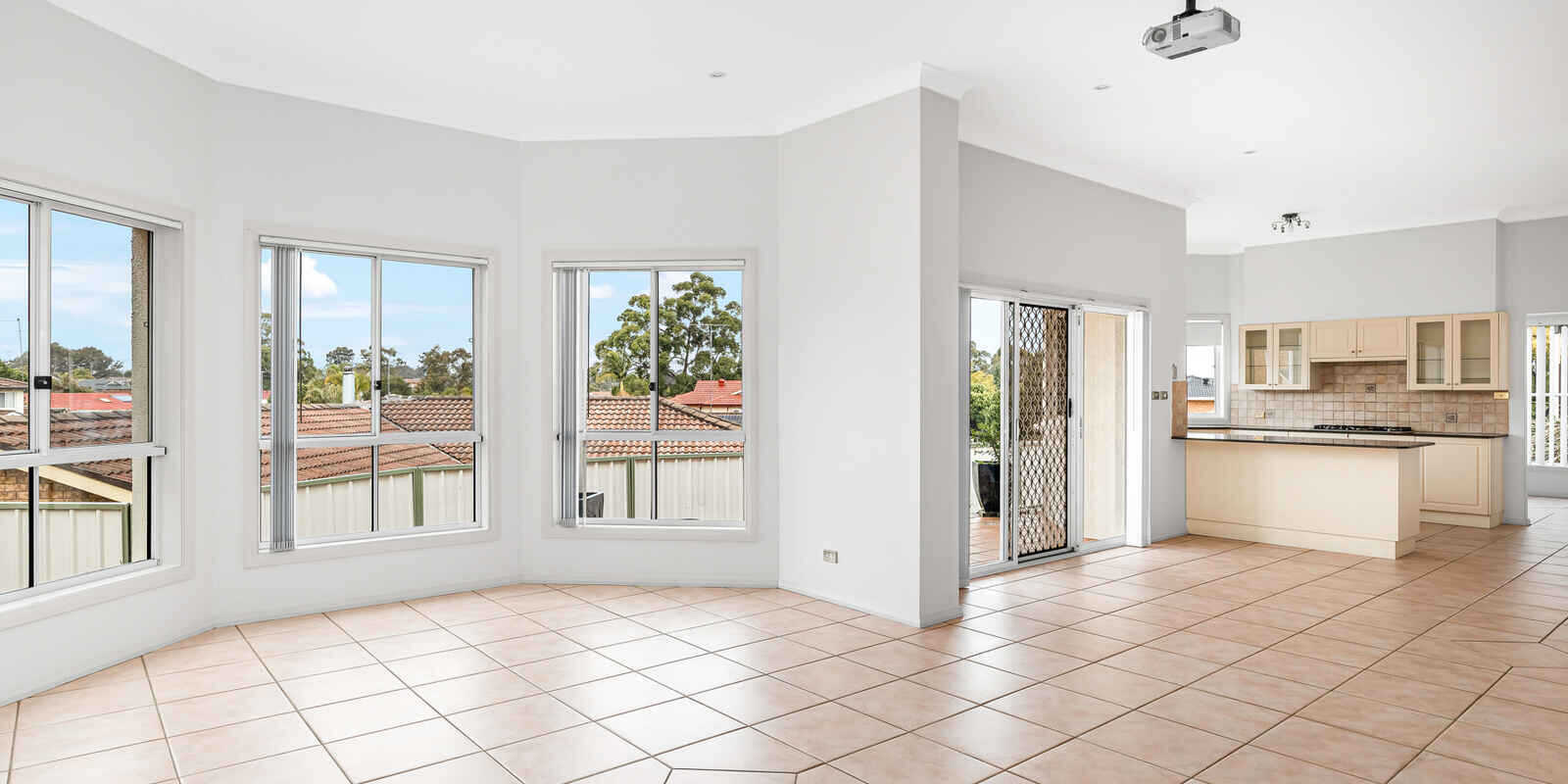 27 Explorers Way St Clair