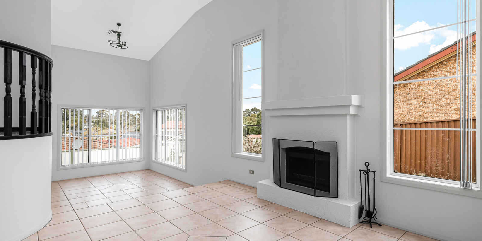 27 Explorers Way St Clair