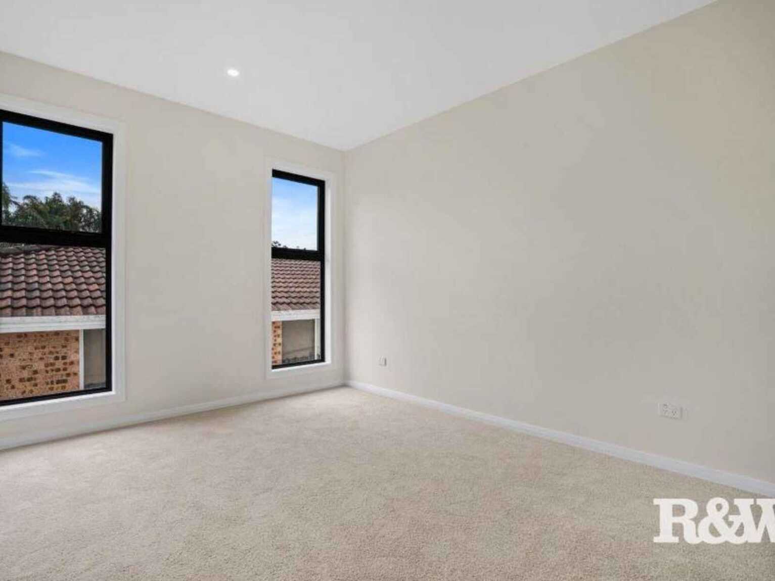 24 Mustang Avenue St Clair