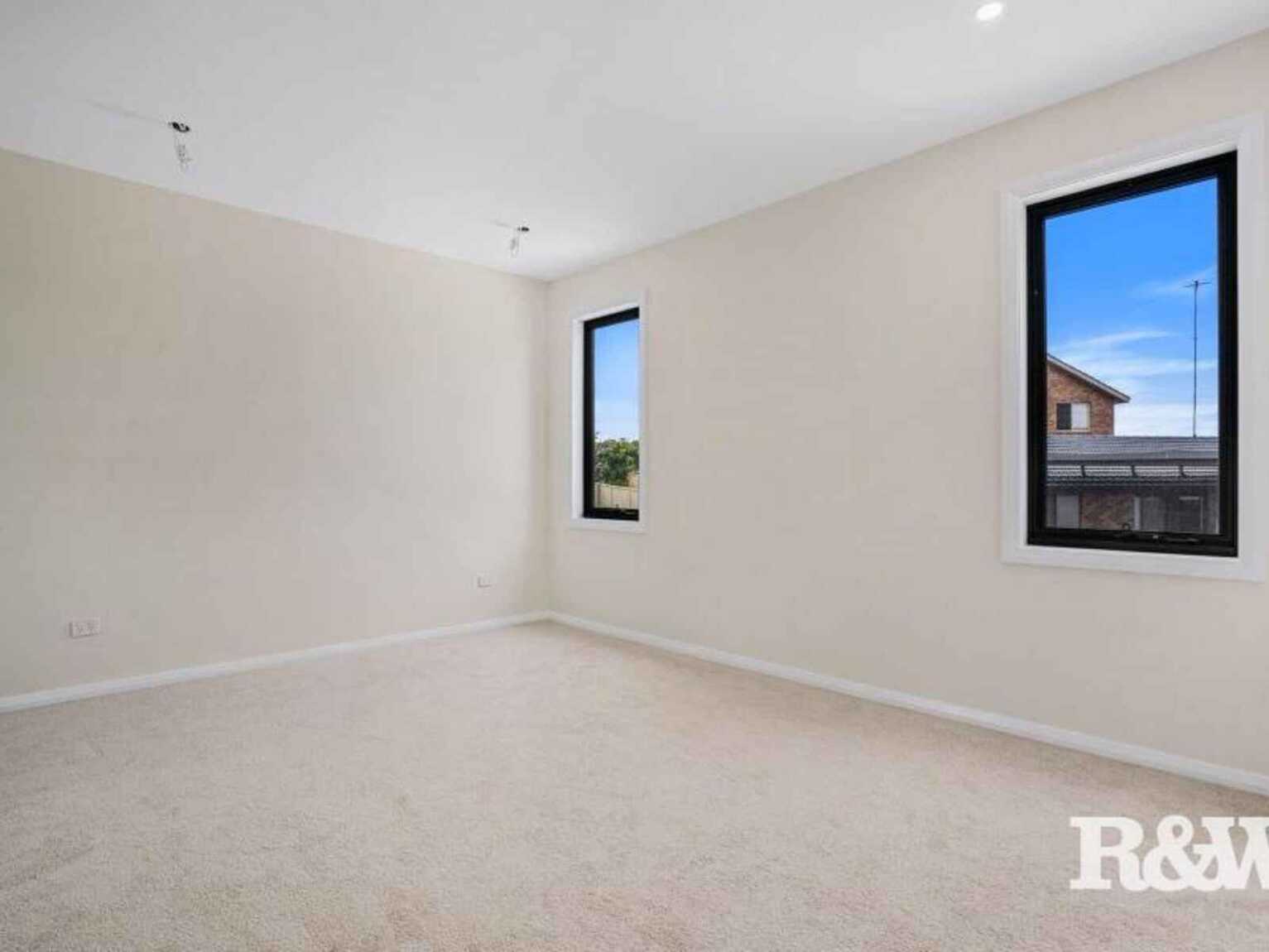 24 Mustang Avenue St Clair