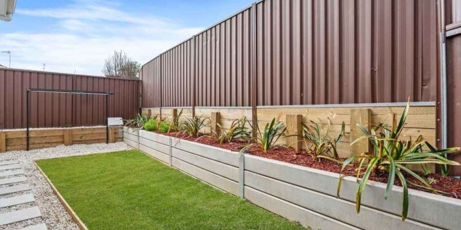 24 Mustang Avenue St Clair