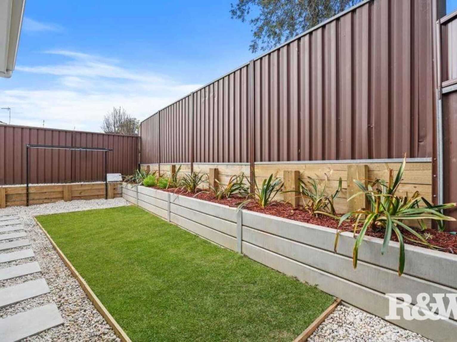 24 Mustang Avenue St Clair