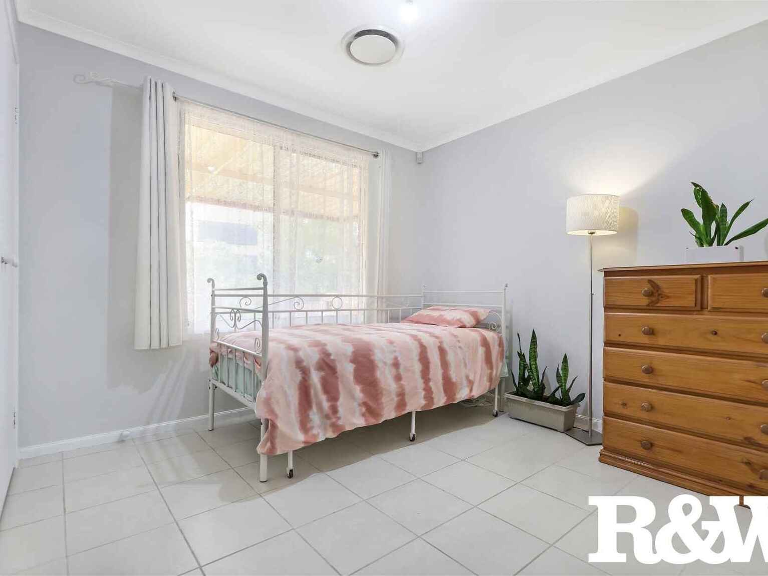 65 Eskdale Street Minchinbury